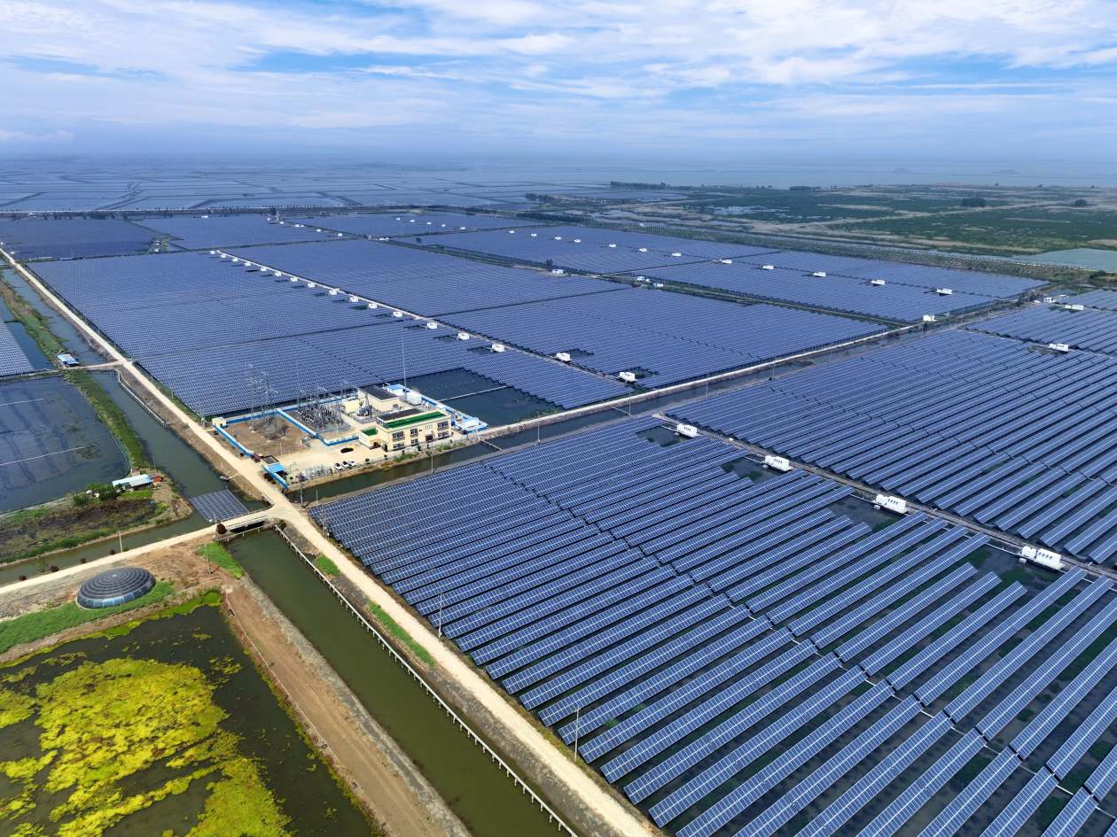 江苏金湖130MW渔光互补光伏电站 